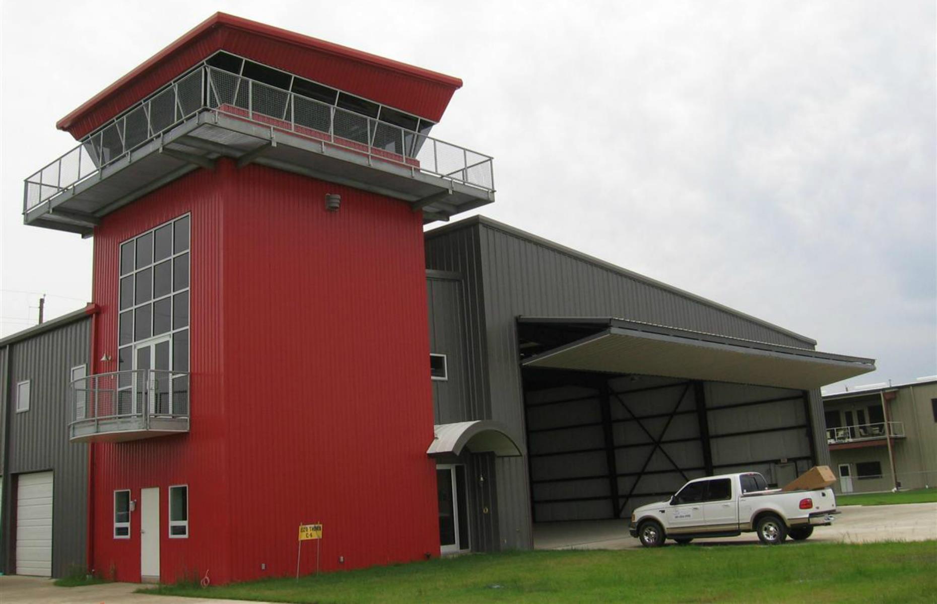 Hangar and control tower home, Texas, USA: You won't believe people live inside these hangar homes
